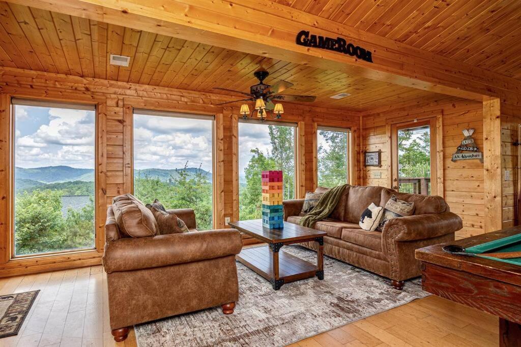Panorama Mountain View Cabin, Less Than 10 Miles From Gatlinburg And Dollywood, Dog Friendly, 6 Bedrooms Sleeps 17, Fire Pit, Hottub, Washer Dryer, Fully Loaded Kitchen, Gameroom With A Tv, Pool Table, Arcade, Air Hockey, And Foosball Севьервилл Экстерьер фото